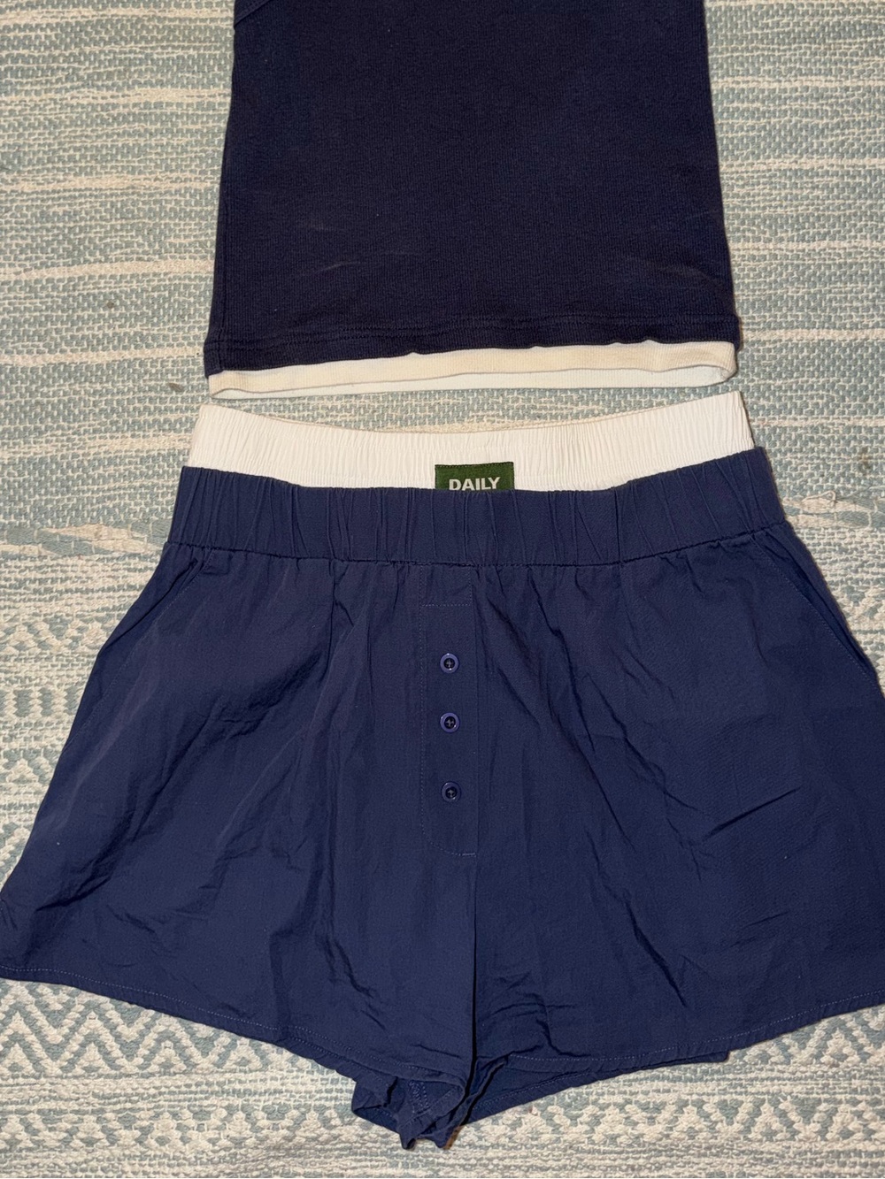 Daily Drills Navy and White Layered Poplin Shorts Size Small